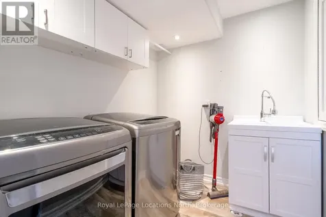 21 Barr Street Collingwood ON L9Y 0E7