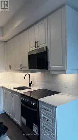 2333 Khalsa Gate Oakville (wm Westmount) ON L6M 0X7