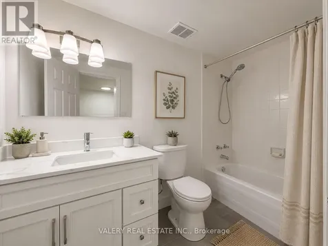 1123 Queenston Road Cambridge ON N3H 3L1
