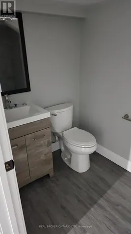 131 Bell Avenue Hamilton (bartonville) ON L8K 3E5