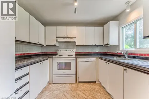 6 Pinetree Court New Hamburg ON N3A 2G1