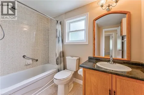 6 Pinetree Court New Hamburg ON N3A 2G1