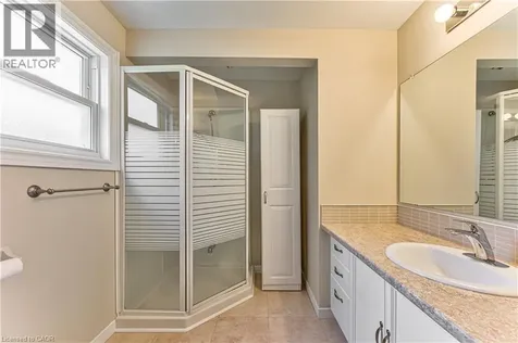 6 Pinetree Court New Hamburg ON N3A 2G1
