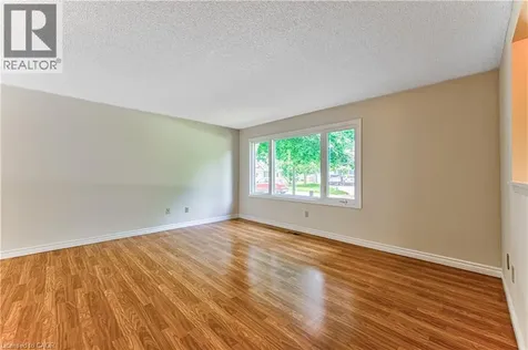 6 Pinetree Court New Hamburg ON N3A 2G1