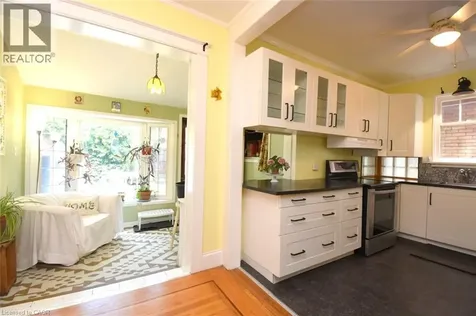 28 St Clair Avenue Hamilton ON L8M 2N3