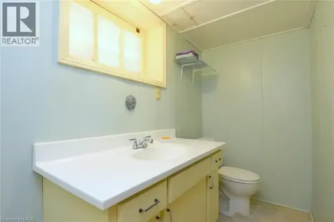 28 St Clair Avenue Hamilton ON L8M 2N3