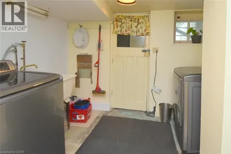 28 St Clair Avenue Hamilton ON L8M 2N3