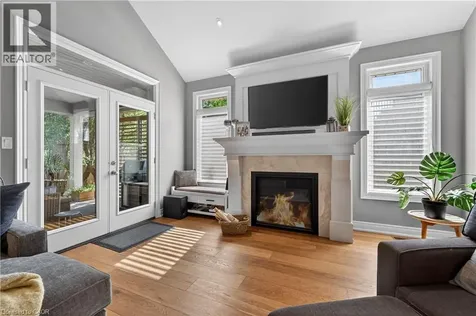 116 Livingston Avenue Grimsby ON L3M 1L6
