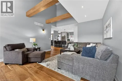 116 Livingston Avenue Grimsby ON L3M 1L6