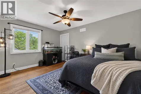 116 Livingston Avenue Grimsby ON L3M 1L6
