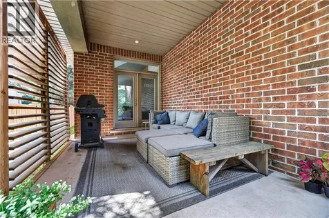 116 Livingston Avenue Grimsby ON L3M 1L6