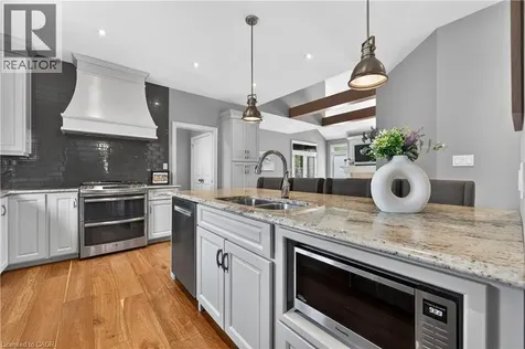 116 Livingston Avenue Grimsby ON L3M 1L6