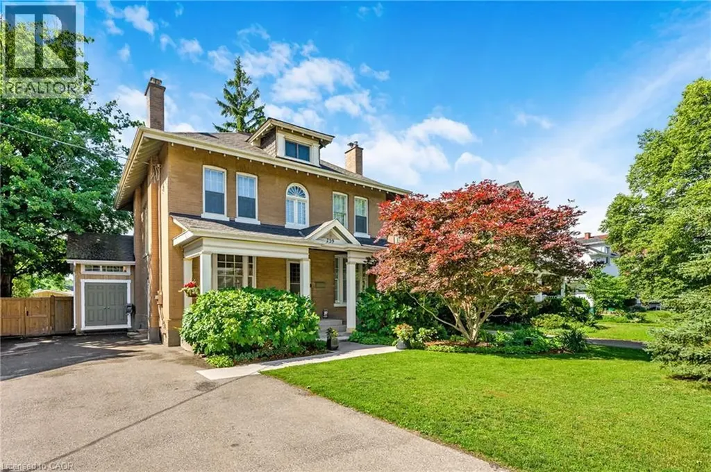 739 Colborne Street Brantford ON N3S 3R9