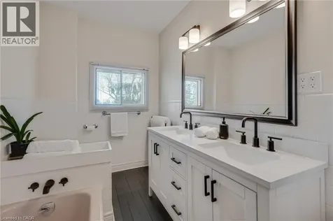 739 Colborne Street Brantford ON N3S 3R9