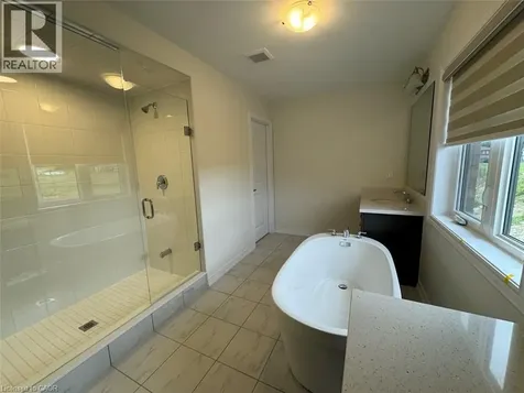 10 Guernsey Drive Kitchener ON N2R 0T7
