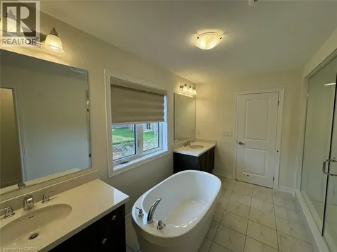 10 Guernsey Drive Kitchener ON N2R 0T7