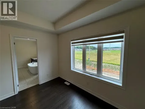 10 Guernsey Drive Kitchener ON N2R 0T7