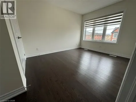 10 Guernsey Drive Kitchener ON N2R 0T7