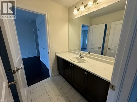 10 Guernsey Drive Kitchener ON N2R 0T7
