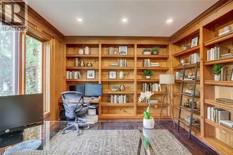181 Golf Links Road Ancaster ON L9G 2N4