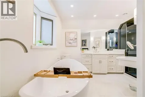 181 Golf Links Road Ancaster ON L9G 2N4