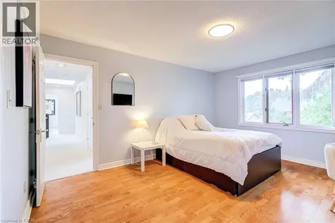 181 Golf Links Road Ancaster ON L9G 2N4