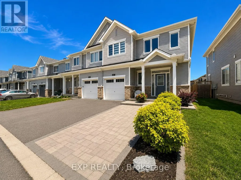 647 Crevier Walk Ottawa ON K1W 0M7