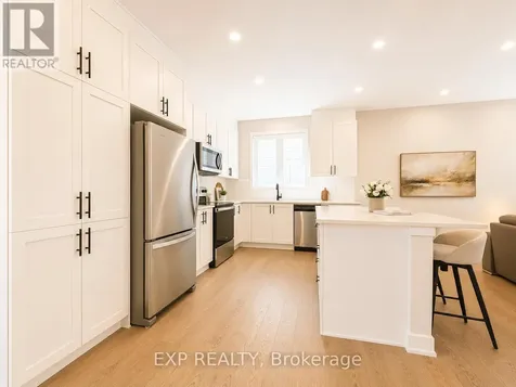 647 Crevier Walk Ottawa ON K1W 0M7