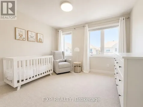 647 Crevier Walk Ottawa ON K1W 0M7