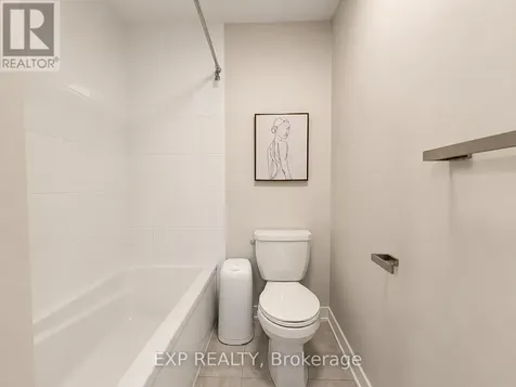 647 Crevier Walk Ottawa ON K1W 0M7