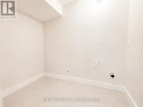 647 Crevier Walk Ottawa ON K1W 0M7