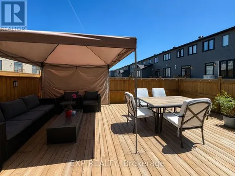 647 Crevier Walk Ottawa ON K1W 0M7