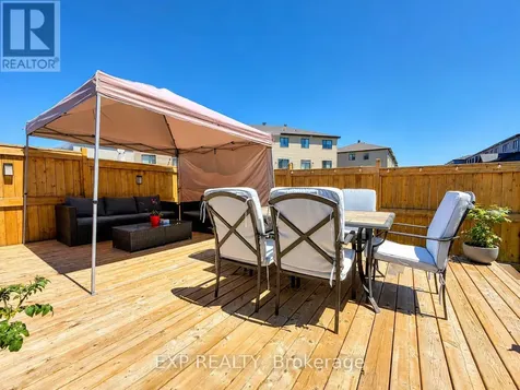 647 Crevier Walk Ottawa ON K1W 0M7