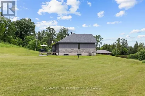 111 Comba Lane Mississippi Mills ON K0A 2X0