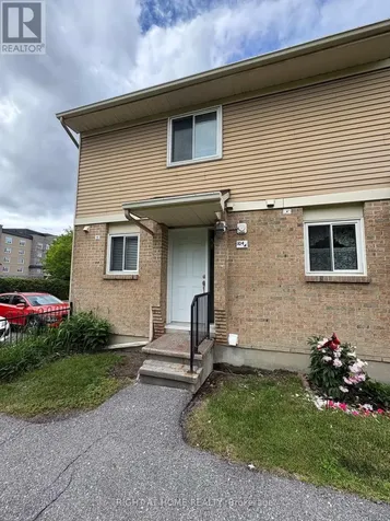 104 Valley Stream Drive Ottawa ON K2H 9E1