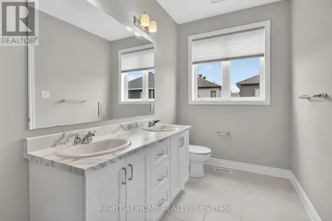 316 Crossway Terrace Ottawa ON K2S 3A8