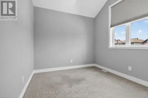 316 Crossway Terrace Ottawa ON K2S 3A8