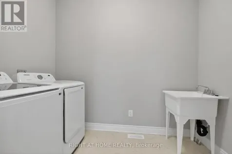 316 Crossway Terrace Ottawa ON K2S 3A8