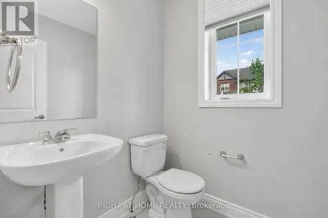 316 Crossway Terrace Ottawa ON K2S 3A8