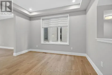 316 Crossway Terrace Ottawa ON K2S 3A8