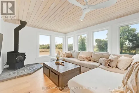 205 Westar Farm Way Ottawa ON K0A 1B0