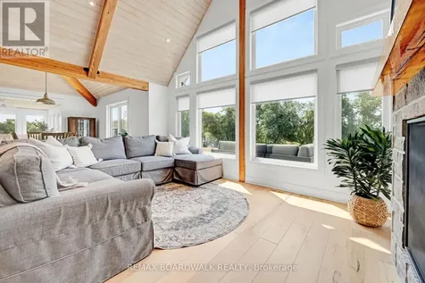 205 Westar Farm Way Ottawa ON K0A 1B0