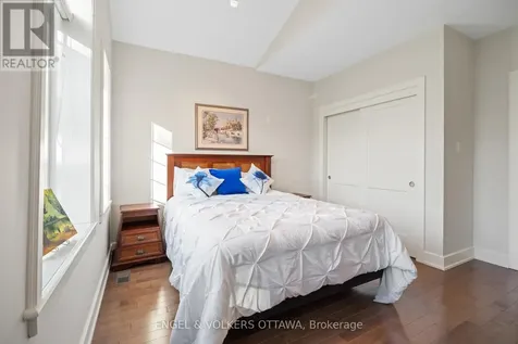 1562 Lakeshore Drive Ottawa ON K4P 1G9
