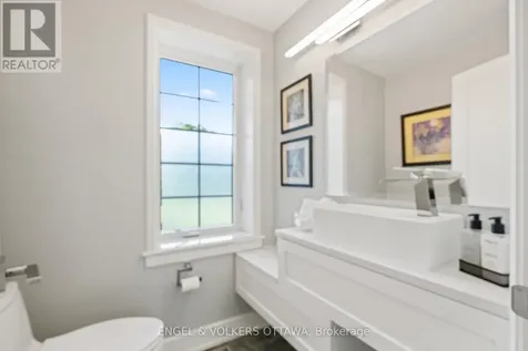 1562 Lakeshore Drive Ottawa ON K4P 1G9