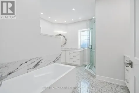 1562 Lakeshore Drive Ottawa ON K4P 1G9