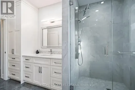 1562 Lakeshore Drive Ottawa ON K4P 1G9