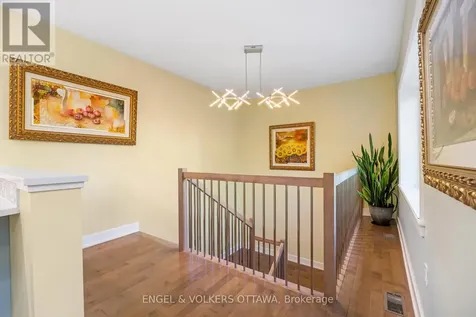1562 Lakeshore Drive Ottawa ON K4P 1G9
