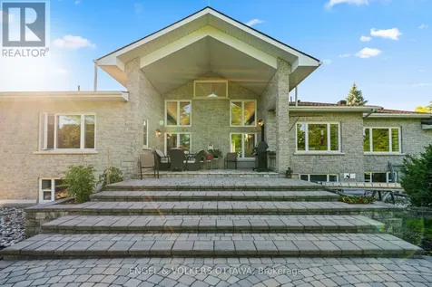 1562 Lakeshore Drive Ottawa ON K4P 1G9