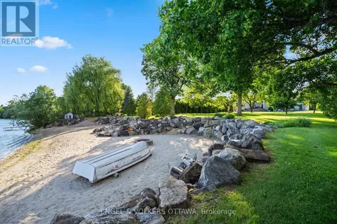 1562 Lakeshore Drive Ottawa ON K4P 1G9