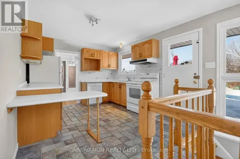 1951 Garfield Avenue Ottawa ON K2C 0W7